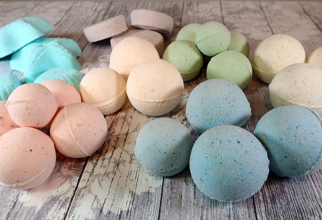A Simple Guide |  How To Make Organic Bath Bombs At Home 